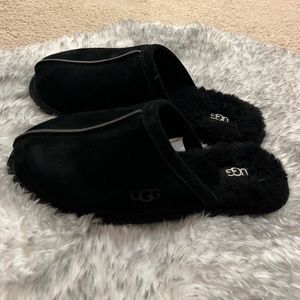 Black W pearle slip on slide uggs size 9 brand new